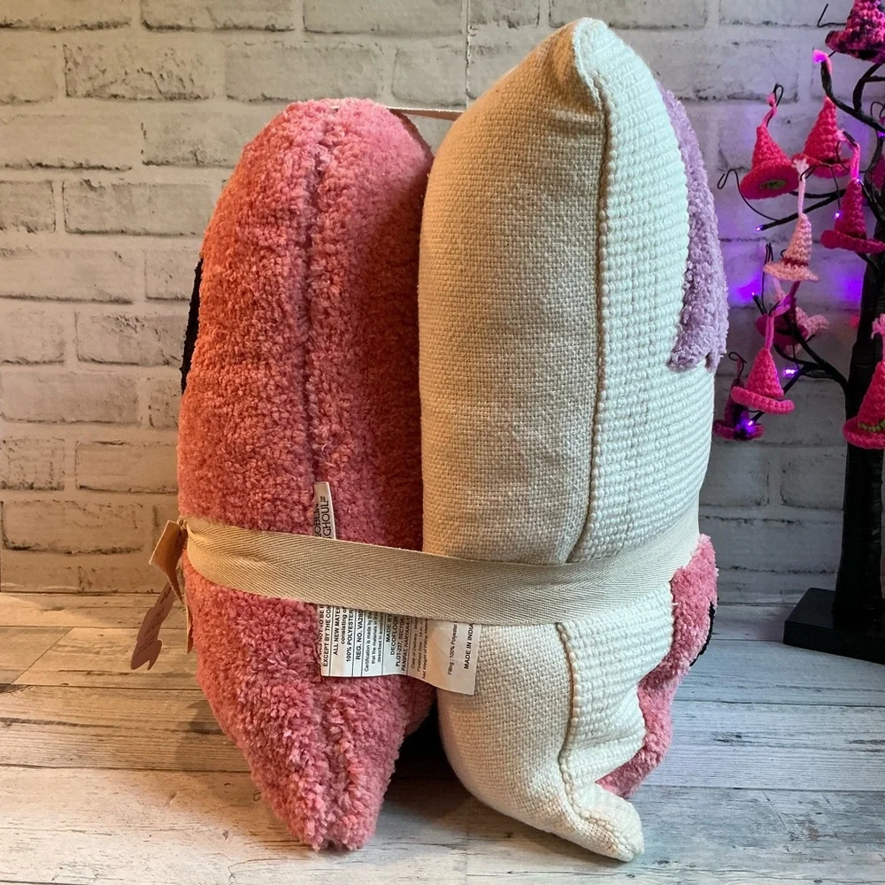 Goblin & Ghoul 2Pc pink Ghost Halloween Pillow Set